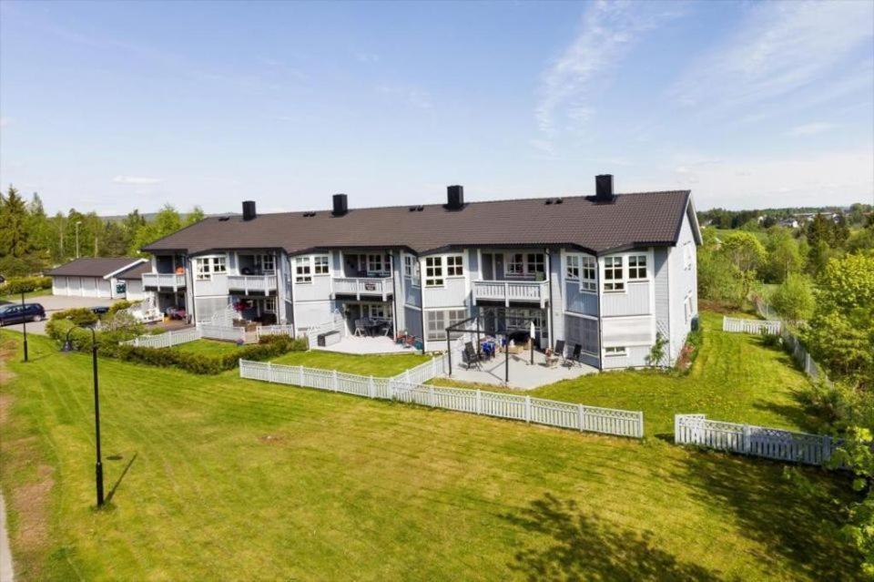 Les Home Gjerdrum Экстерьер фото